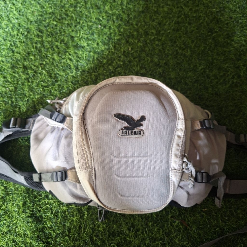 Tas pinggang Salewa