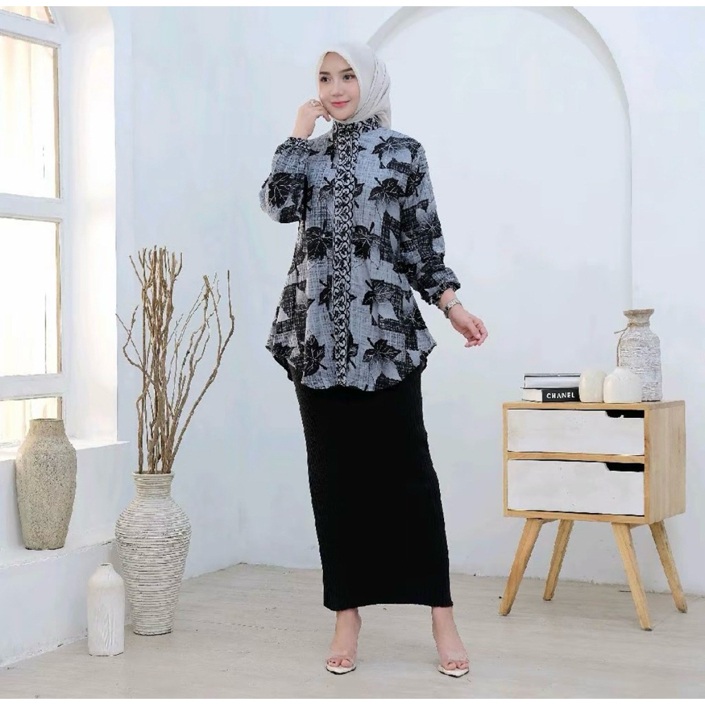 by syakil | Manggar blouse motif daun rayon premium LD 110, 120, 130 cm - Outfit casual cantik manis