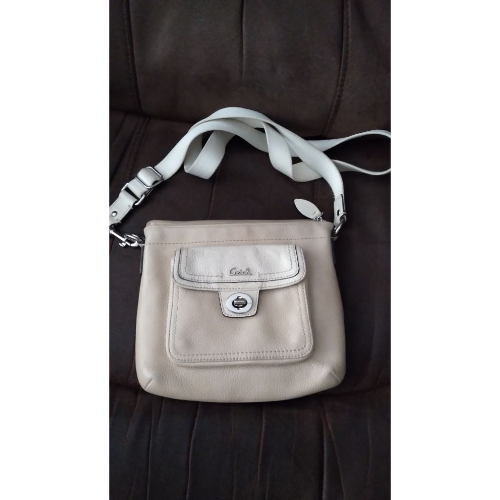Tas Slingbag Wanita " COACH "  ( Size 18 × 21 ) PL