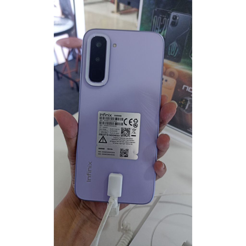 infinik Hot 70  (4g) hp gaming ram 4 gb  memori 128 gb
