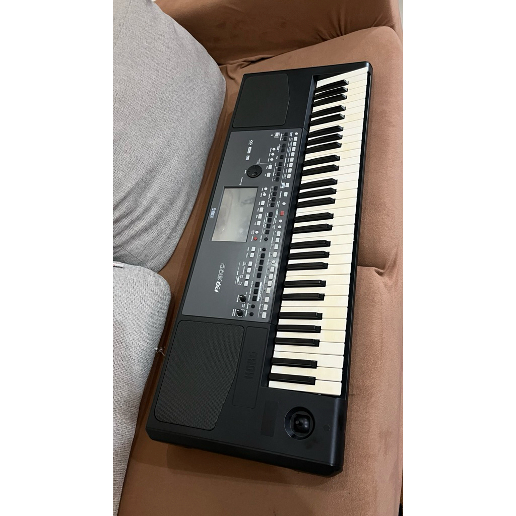 Korg Pa 600 V2 bekas