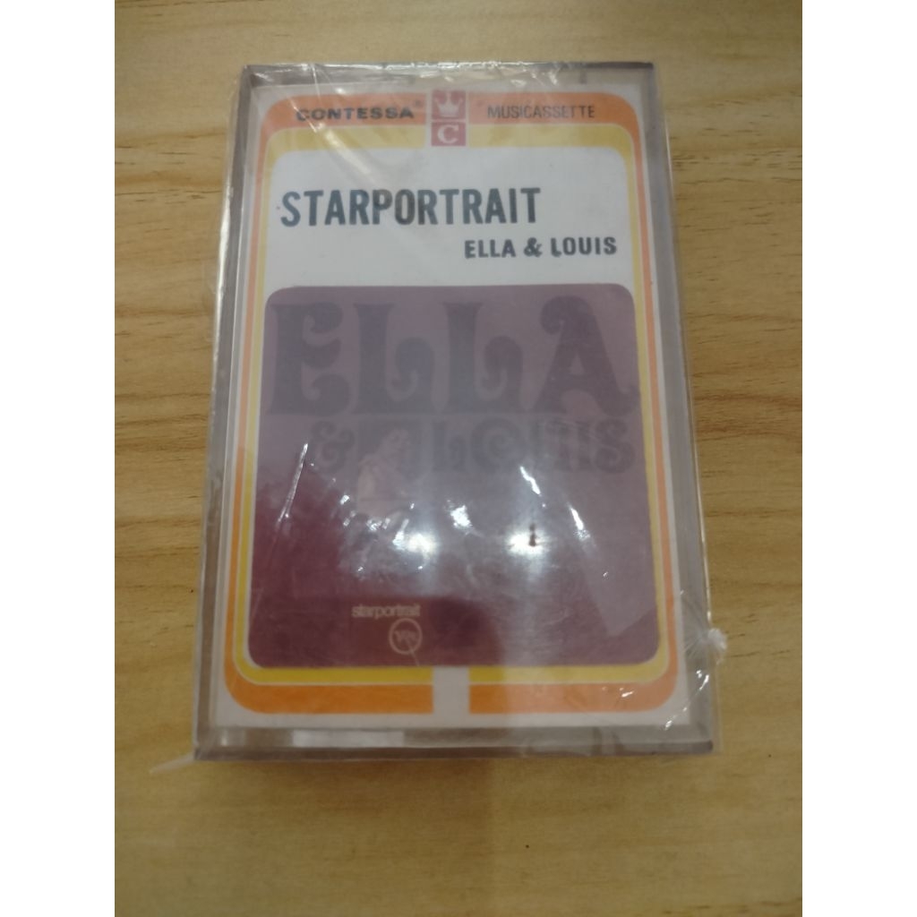 kaset pita starpotrait Ella & louis