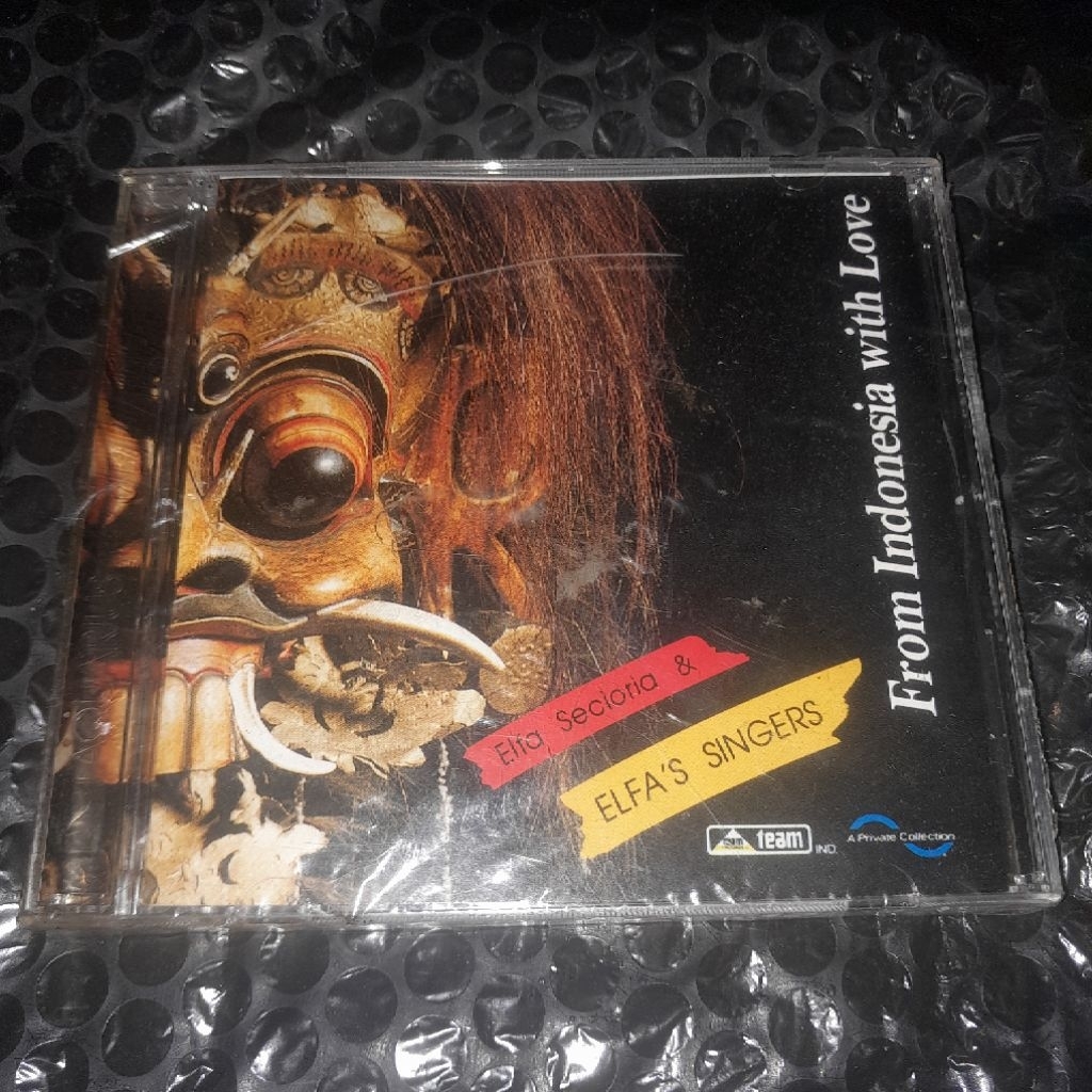 cd elfa secioria elfa's singers from indonesia with love / segel