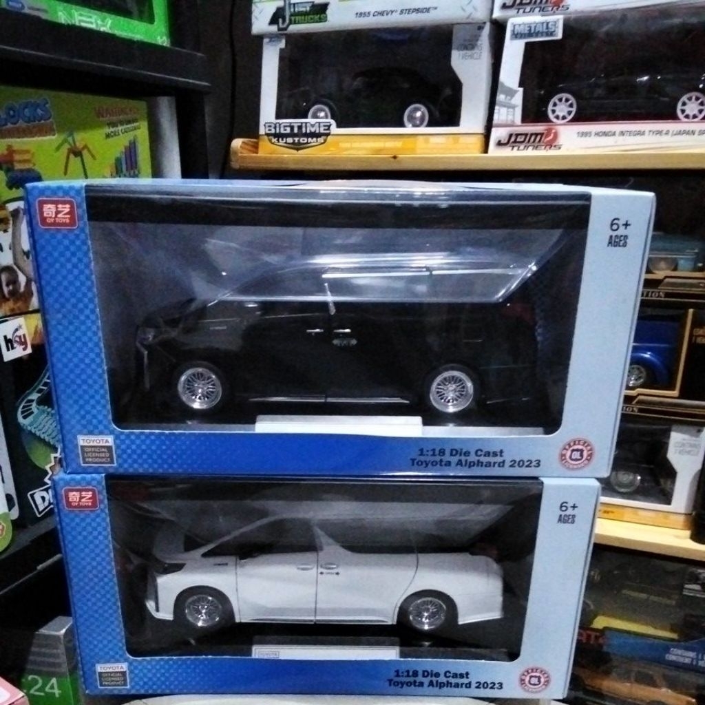 Diecast Miniatur Mobil Alphard Skala 18