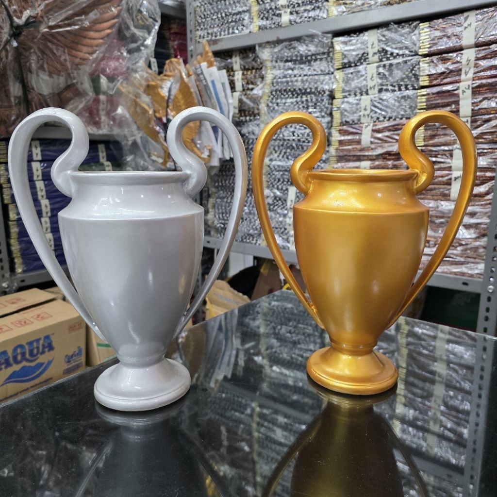 TROPHY PIALA UCL REPLIKA Tinggi 35 CM