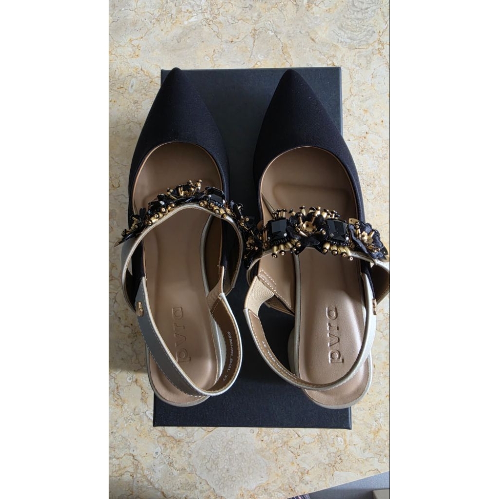 (Second) PVRA BELLA MID HEELS BLACK GOLD