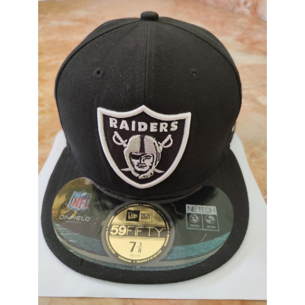 Topi New era logo raider bordir original warna hitam pekat