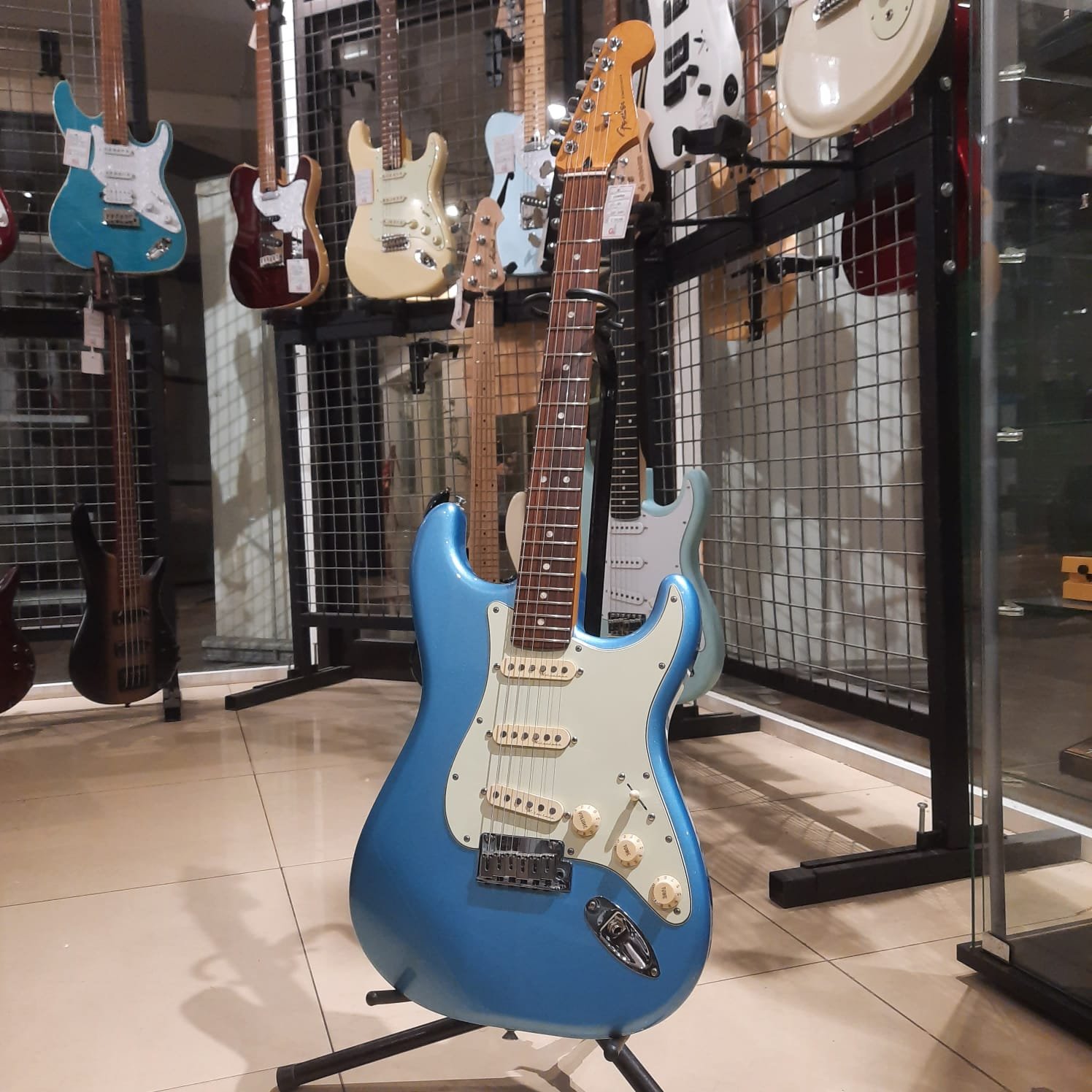 Fender Player Plus Stratocaster Opal Spark 2022