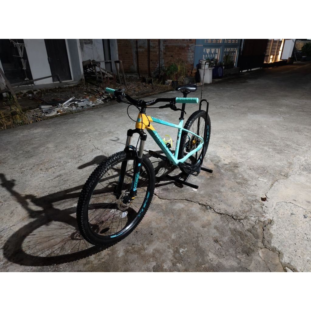 sepeda MTB Polygon Xtrada 7