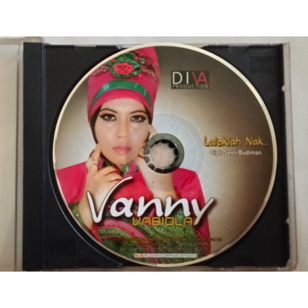 VCD KARAOKE ORIGINAL MINANG: VANNY VABIOLA, LALOKLAH NAK (minus cover, CD only).