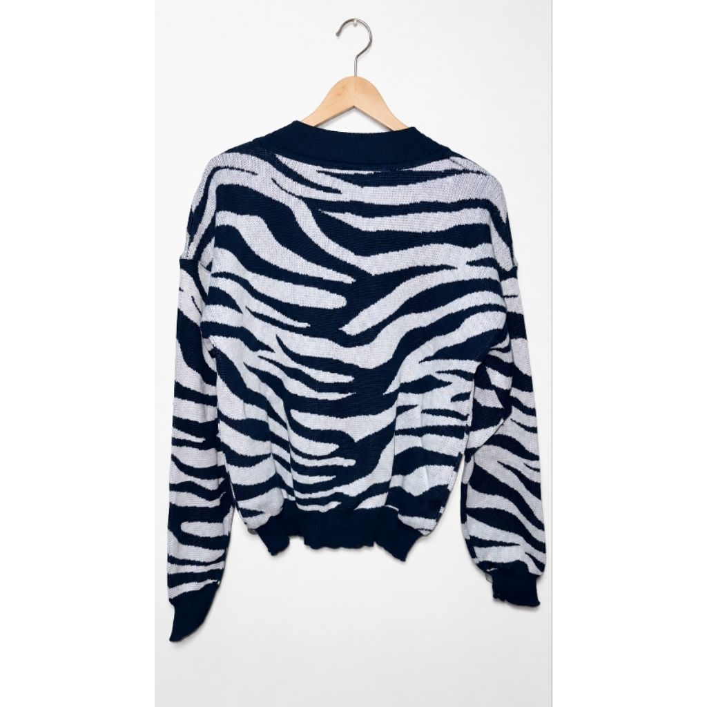 Sweater Rajut Zebra