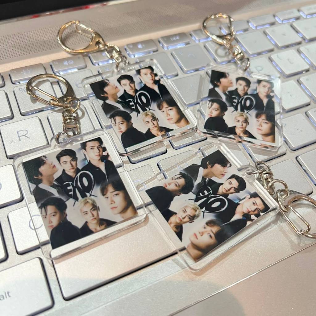 Keyring Akrilik Keychain Gantungan Kunci KPOP EXO i-dle Le Sserafim Nyujins NMIXX Treasure