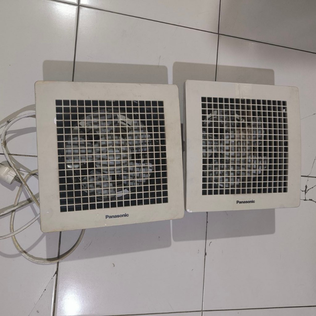 Exhaust Panasonic 10 inci Second/Bekas