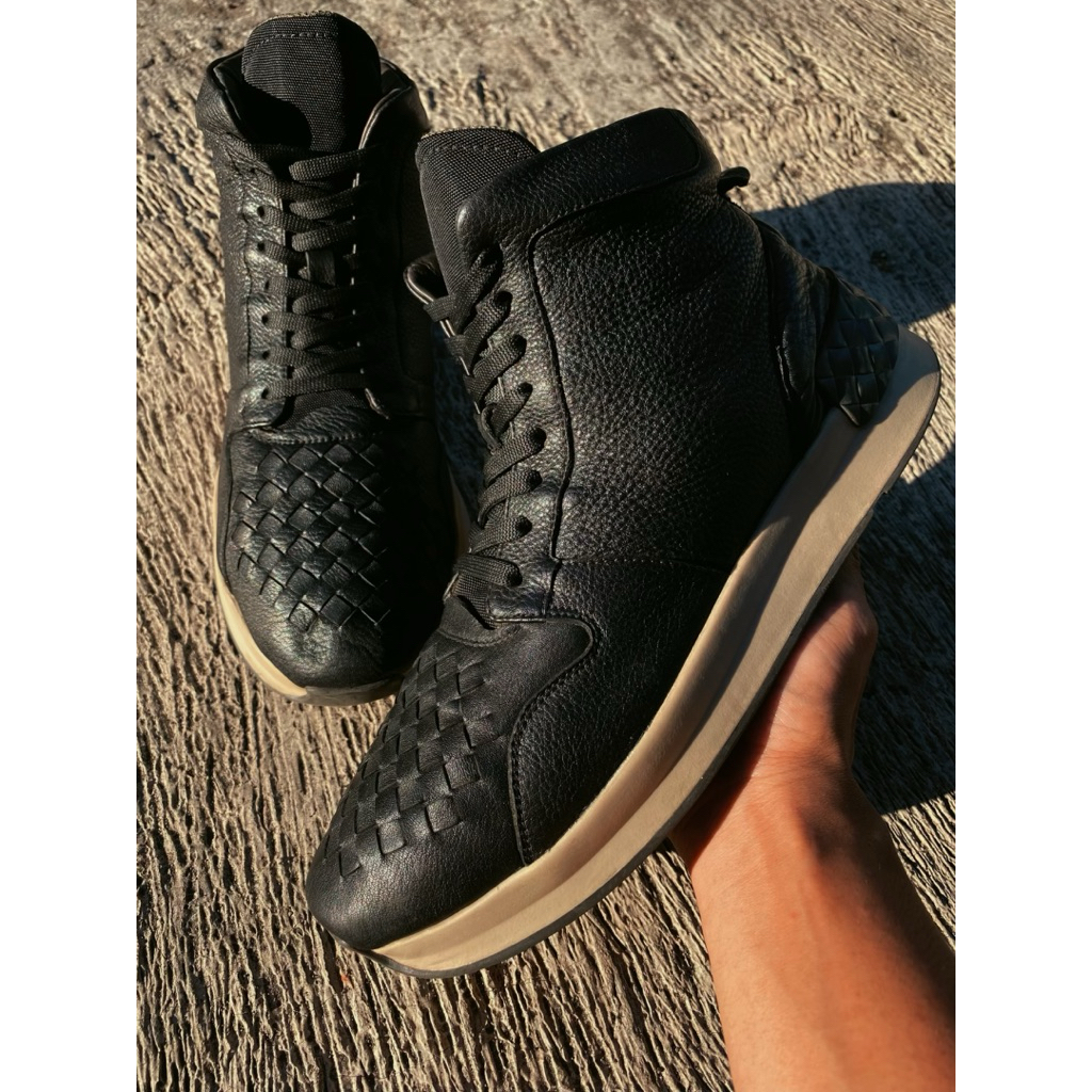 BOTTEGA VENETA MIDDLE HIGH INTRECCIATO LEATHER - SEPATU BOOTS ITALY - SIZE 43