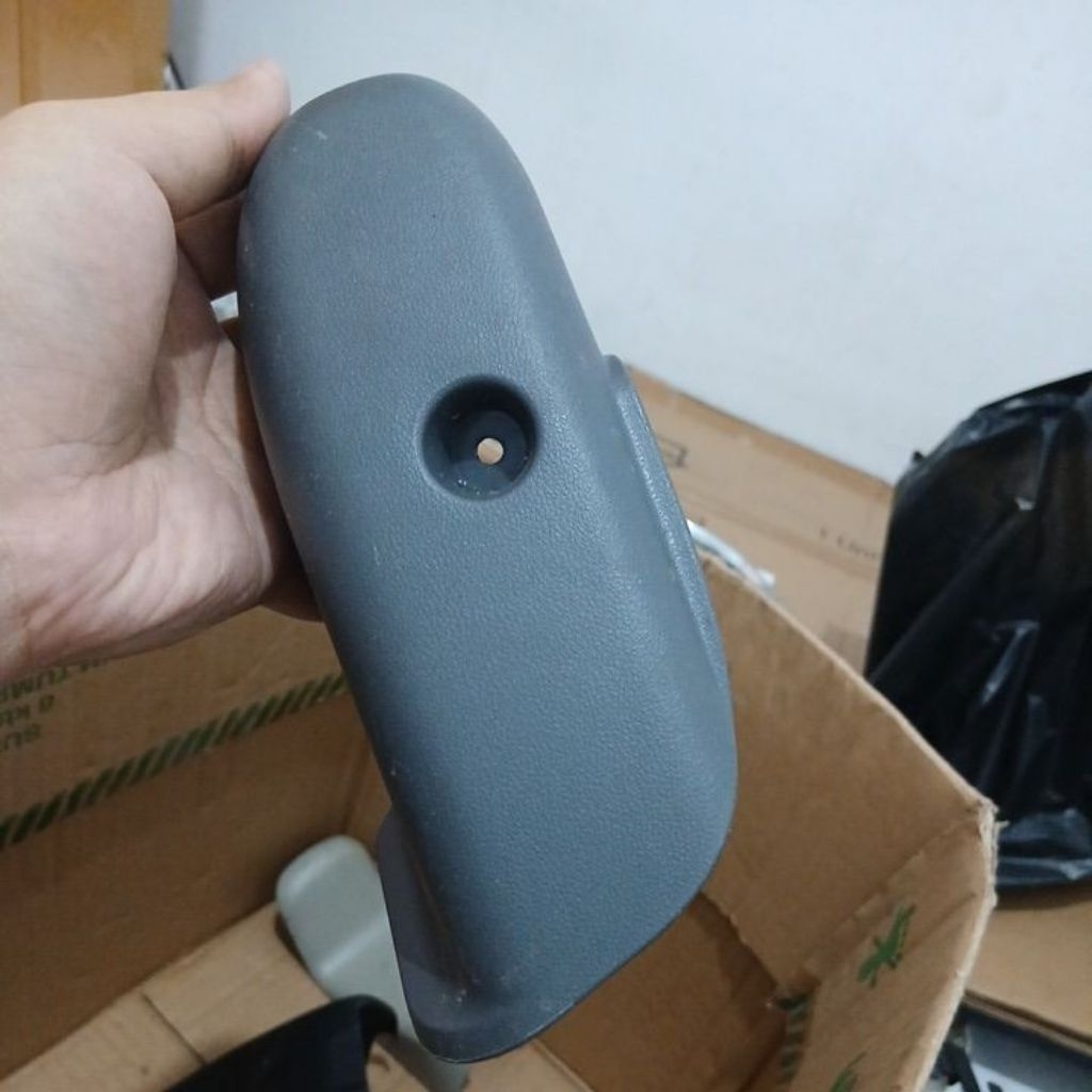 cover tutup jok belakang toyota innova lama 2009-2015