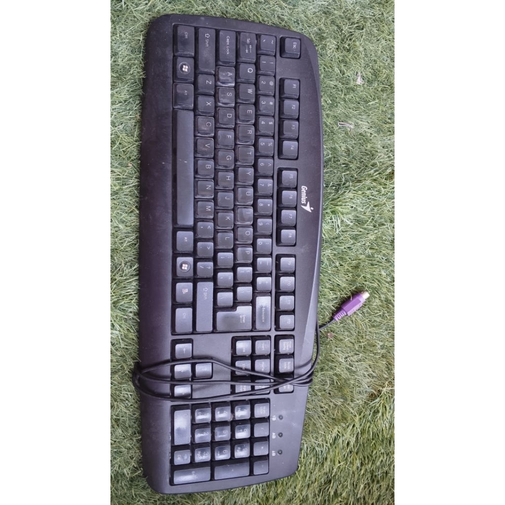keyboard PS2 kondisi RUSAK