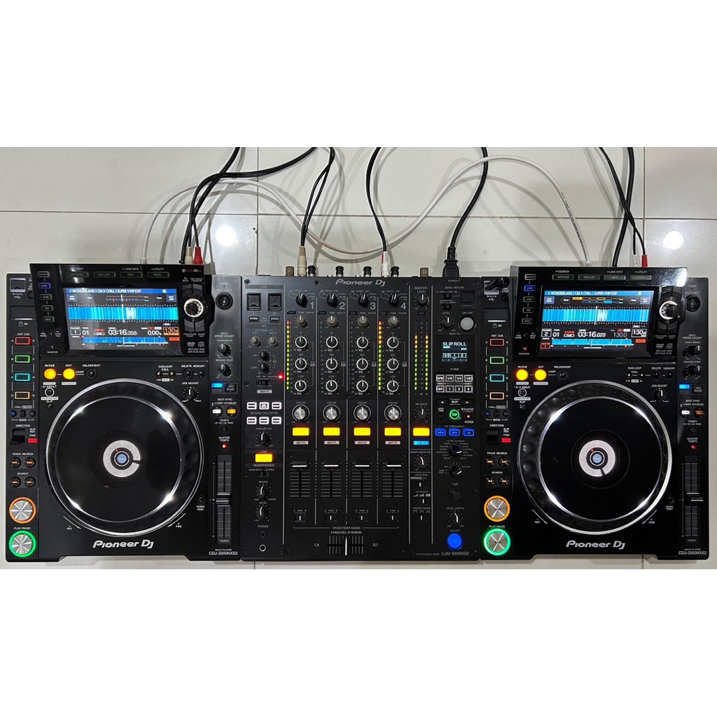 Alat DJ Pioneer CDJ 2000 NEXUS 2 (x2) + DJM 900 NEXUS2 Touchscreen Set Club CDJ 2000NexusMK2 Rekordb