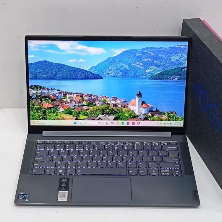 laptop lenovo yoga slim 7