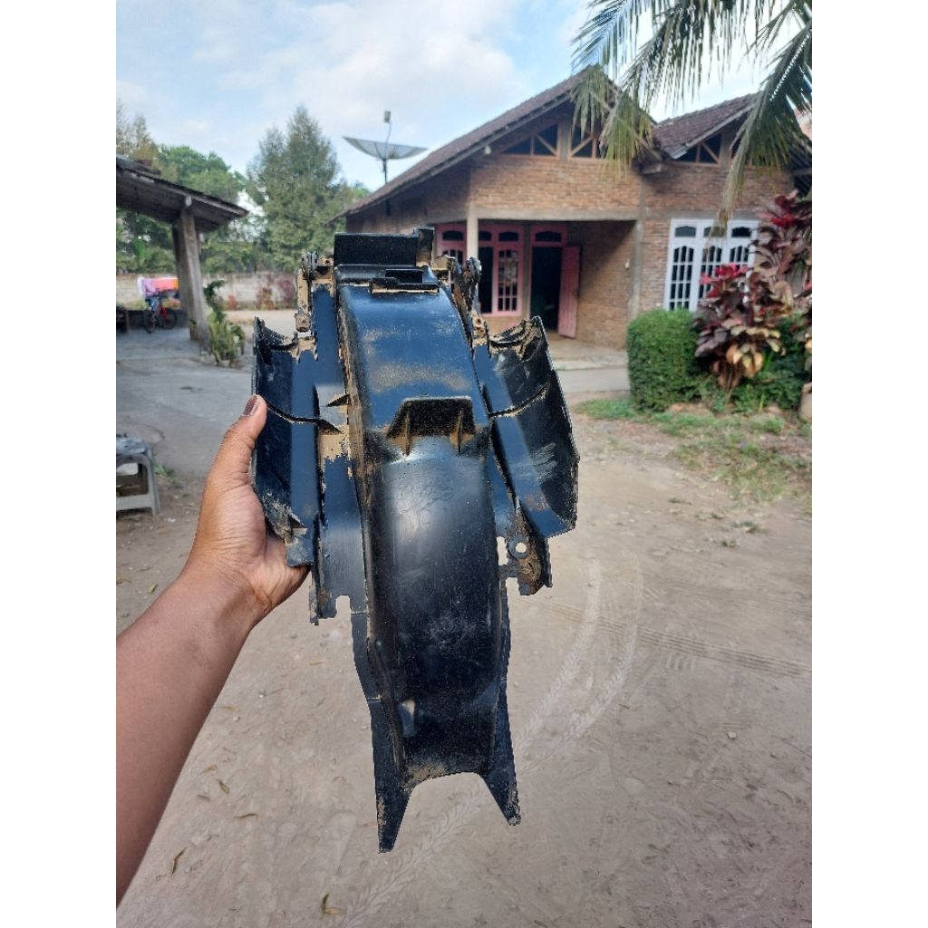 Spakbor Slebor Kolong Honda Cs1 Original