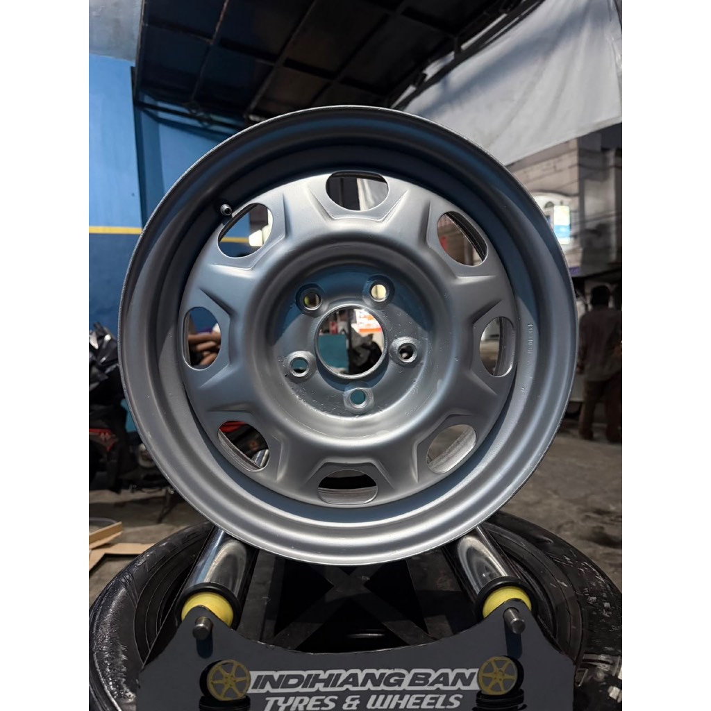 VELG SATUAN BESI/KALENG TARUNA  R15. 5X114. MULUS.
