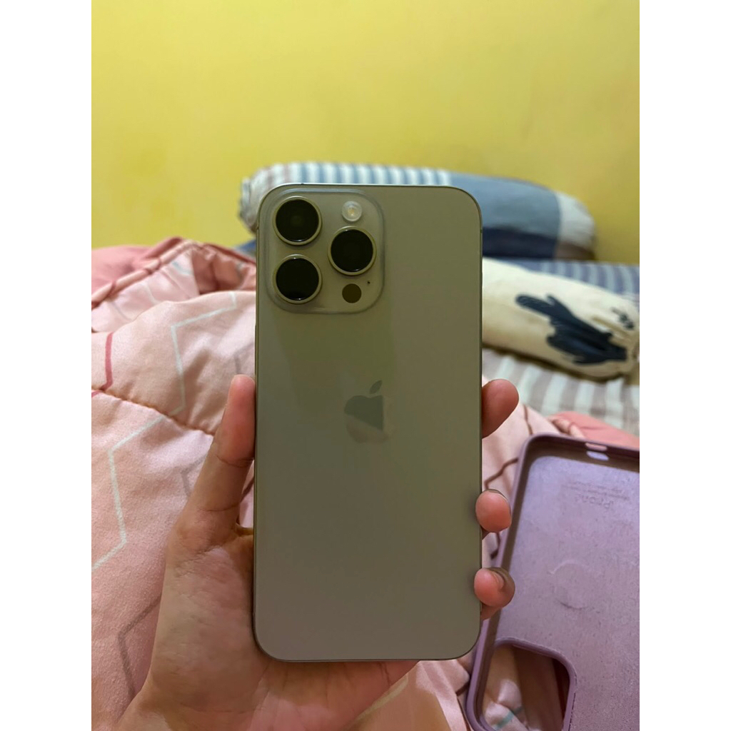 IPHONE 15 pro max inter 256gb