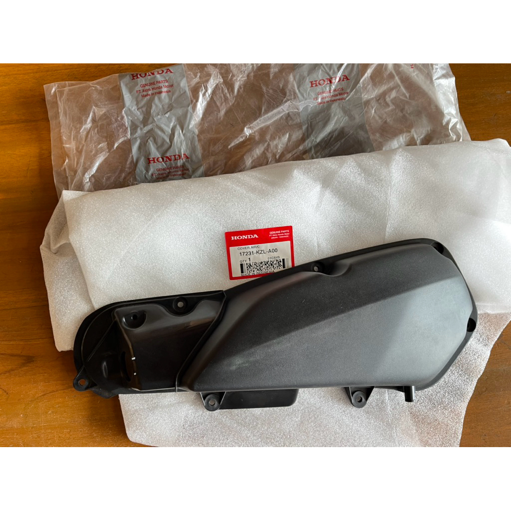 COVER TUTUP BOX FILTER SARINGAN UDARA HONDA SPACY KARBU / FI INJEKSI ORIGINAL AHM 17231 KZL A00