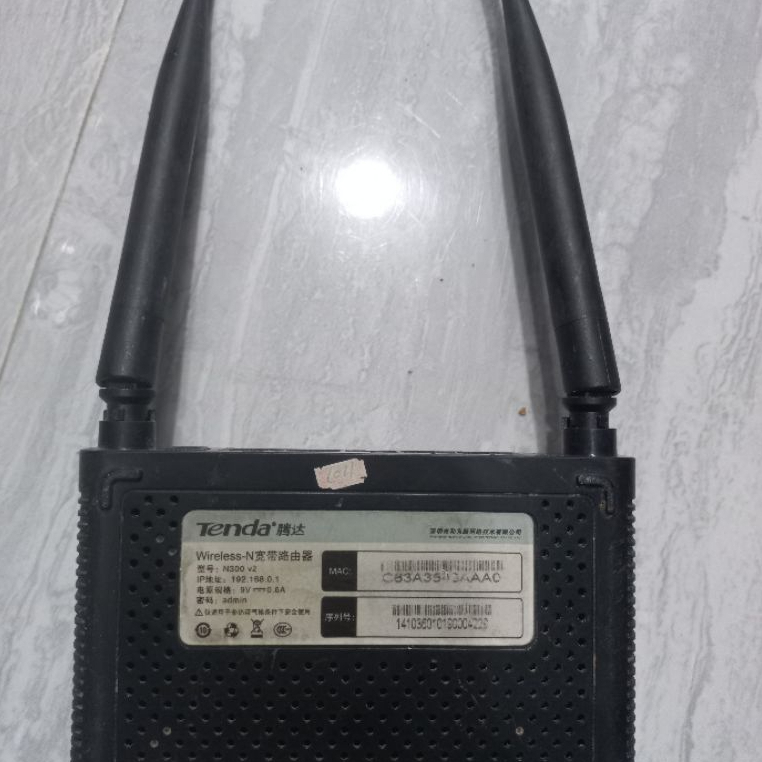 Router Tenda N300 V2