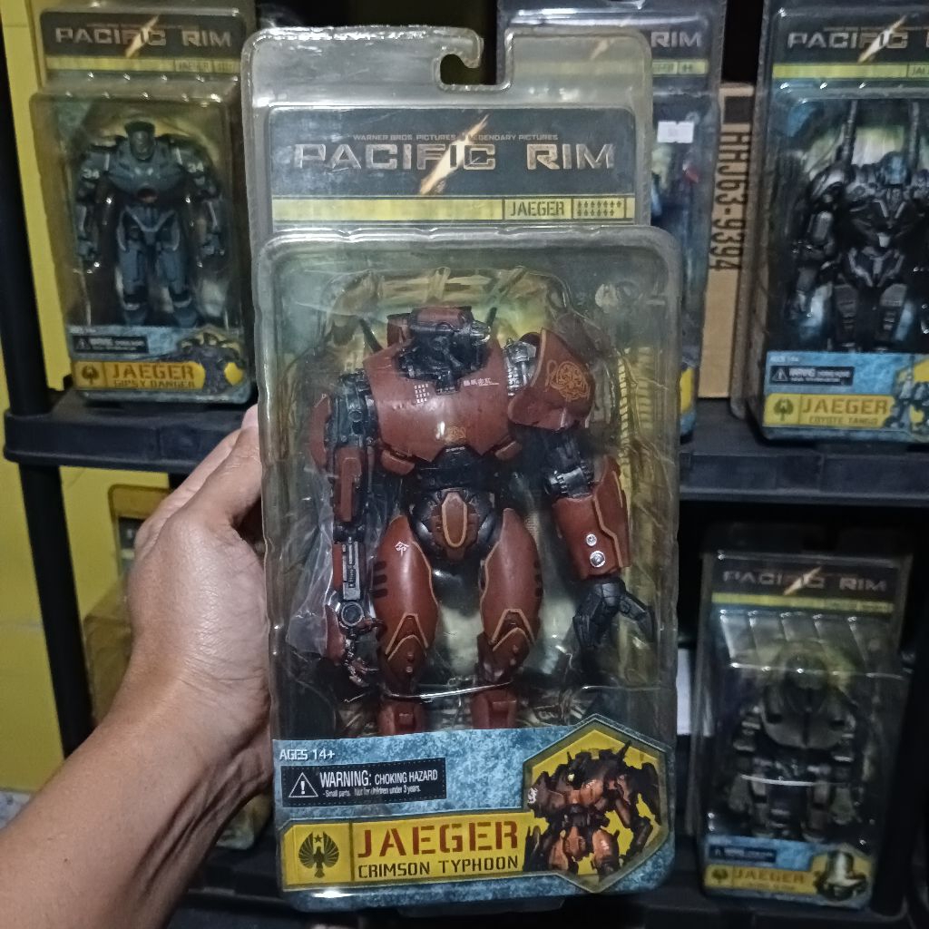 NECA PACIFIC RIM JAEGER CRIMSON TYPHOON ACTION FIGURE ORIGINAL