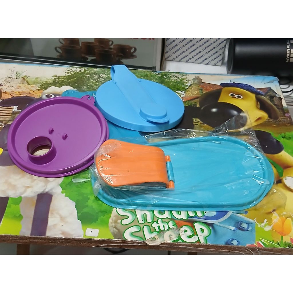 Tutup teko tupperware
