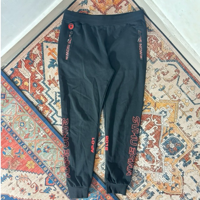 CELANA JOGGER AAPE HITAM