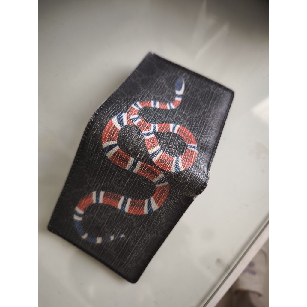 Dompet branded pria preloved - men's wallet black emboss motif snake