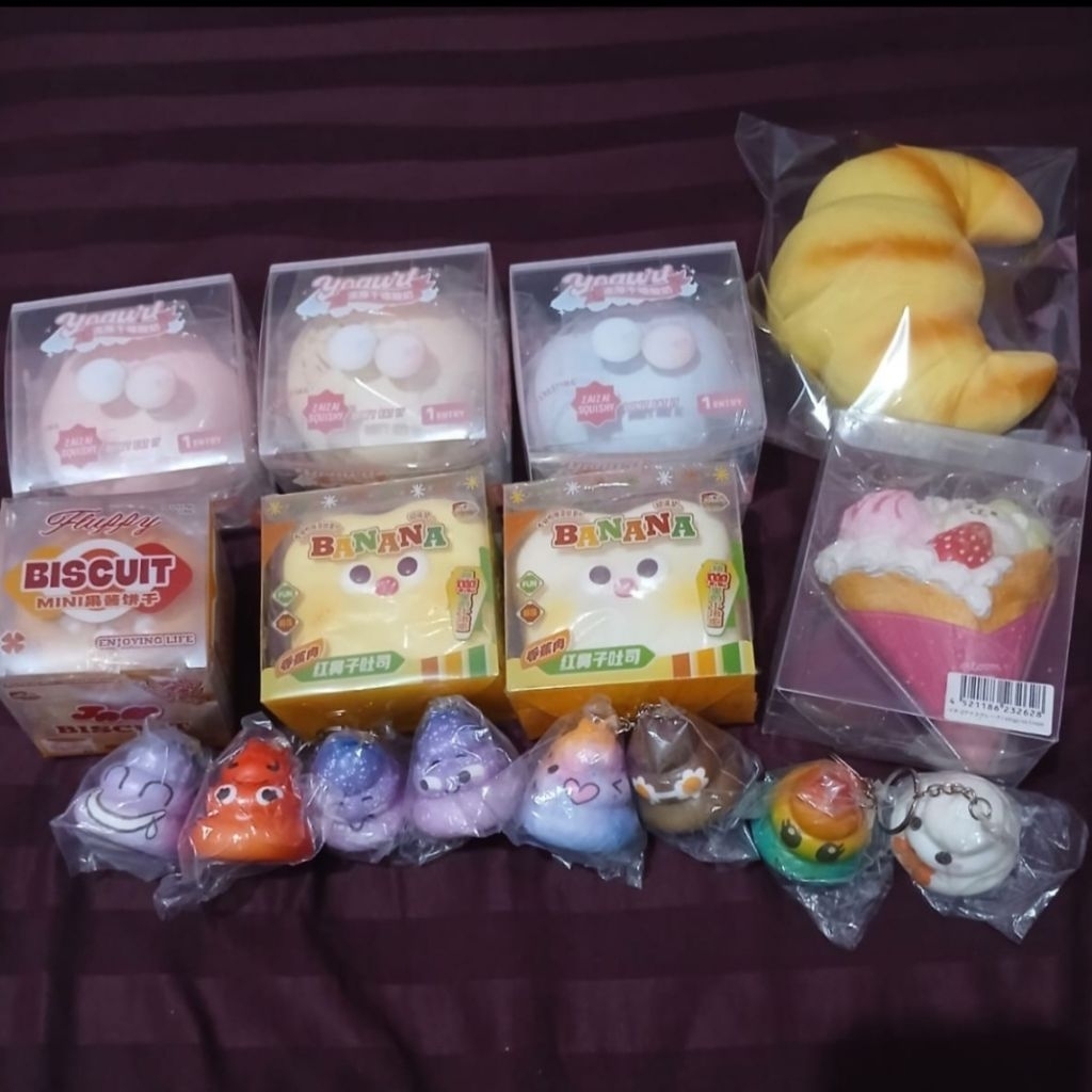 Squishy zai bun, squishy mido toast banana, mido touch banana, squishy poop, ibloom mini biscuit, ib