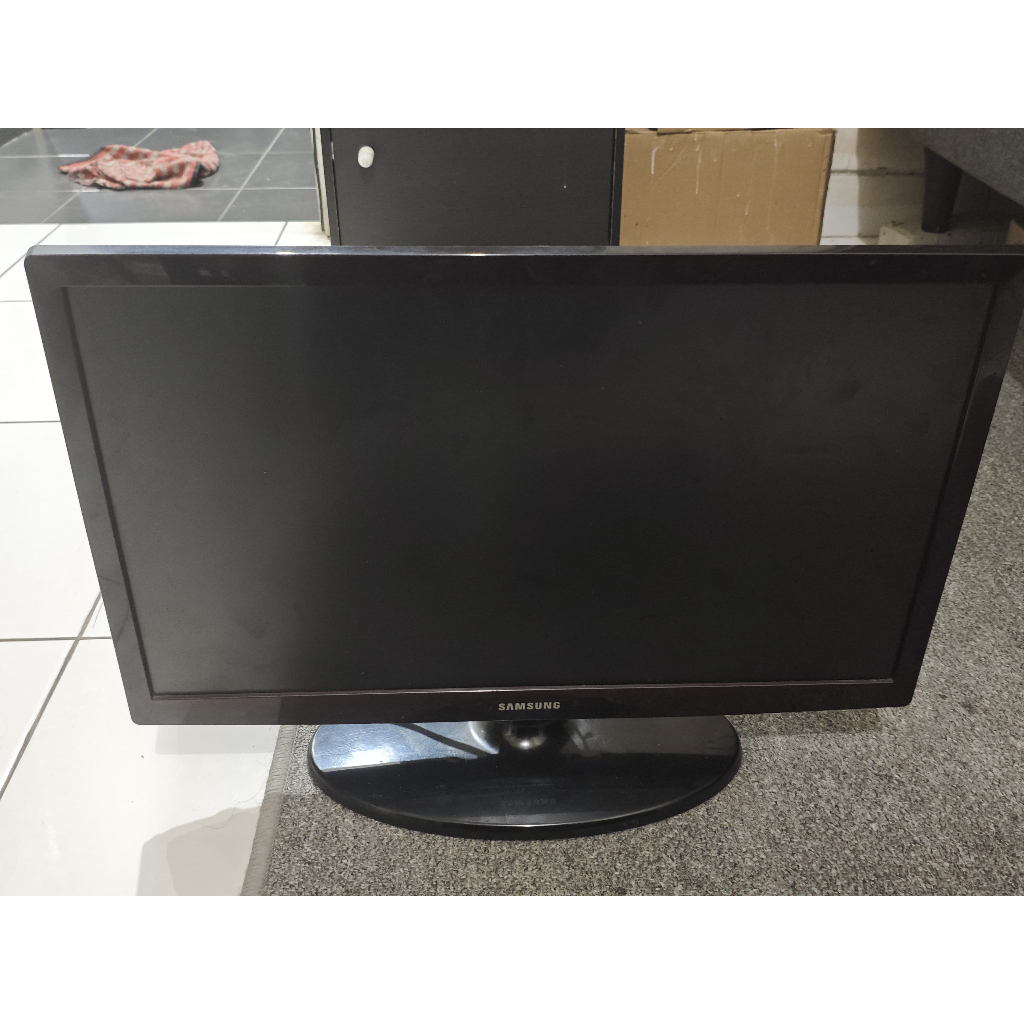 TV Samsung LCD 22 Inch UA22ES5000R