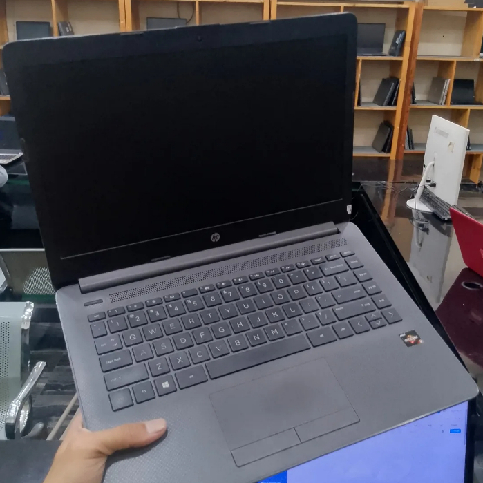 Laptop HP 245 G7 AMD Ryzen 3 3250U RAM 4GB SSD 256GB SCU24362