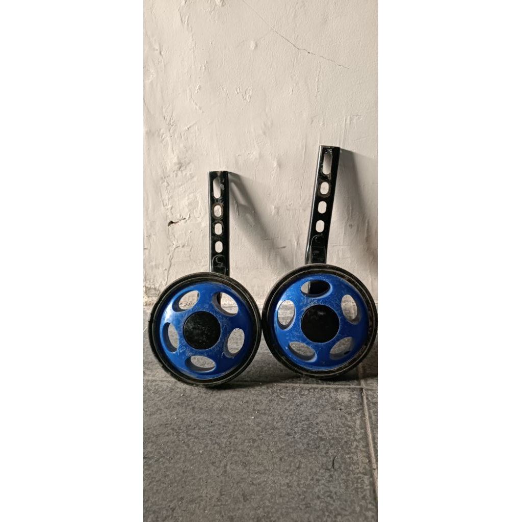 PRELOVED roda bantuan sepeda pacific