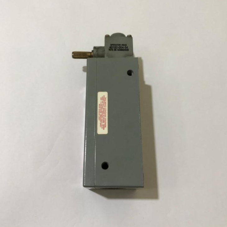 Limit Switch Allen Bradley 802XR-AC7 A Limit Switch Allen Bradley 802XR-AC7 A