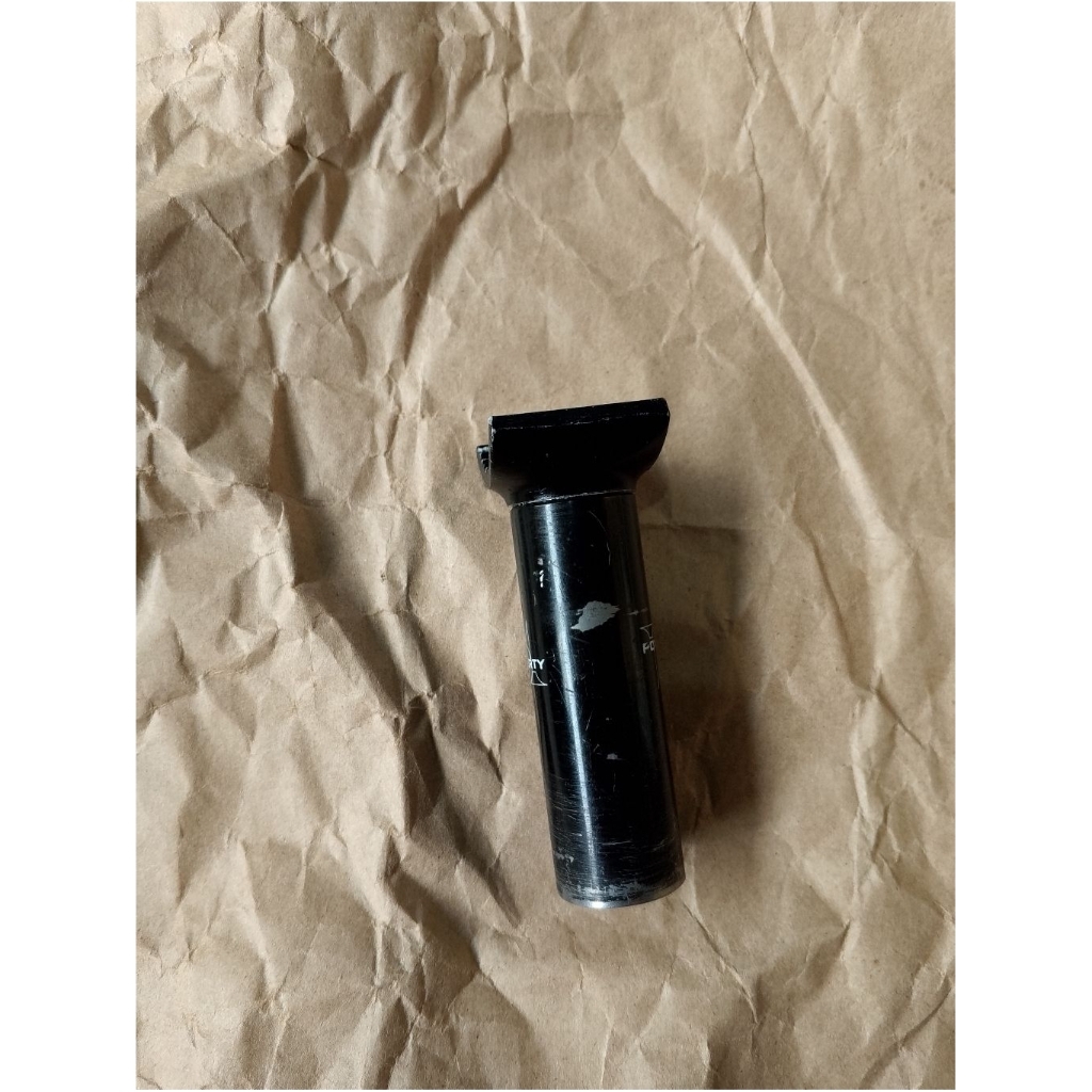 POVERTY Seatpost Pivotal 25.4