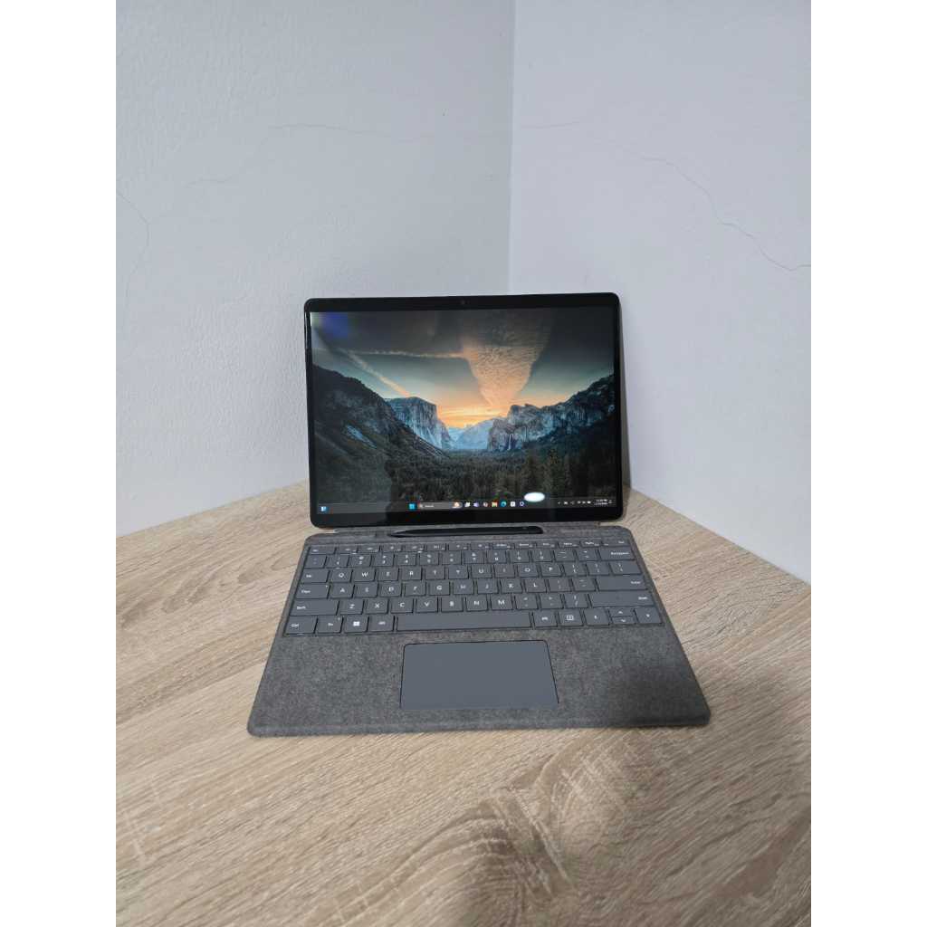 Microsoft Surface Pro 8 i7 Intel 11th Gen 16GB 1TB SSD + Signature Keyboard 13" 1000GB