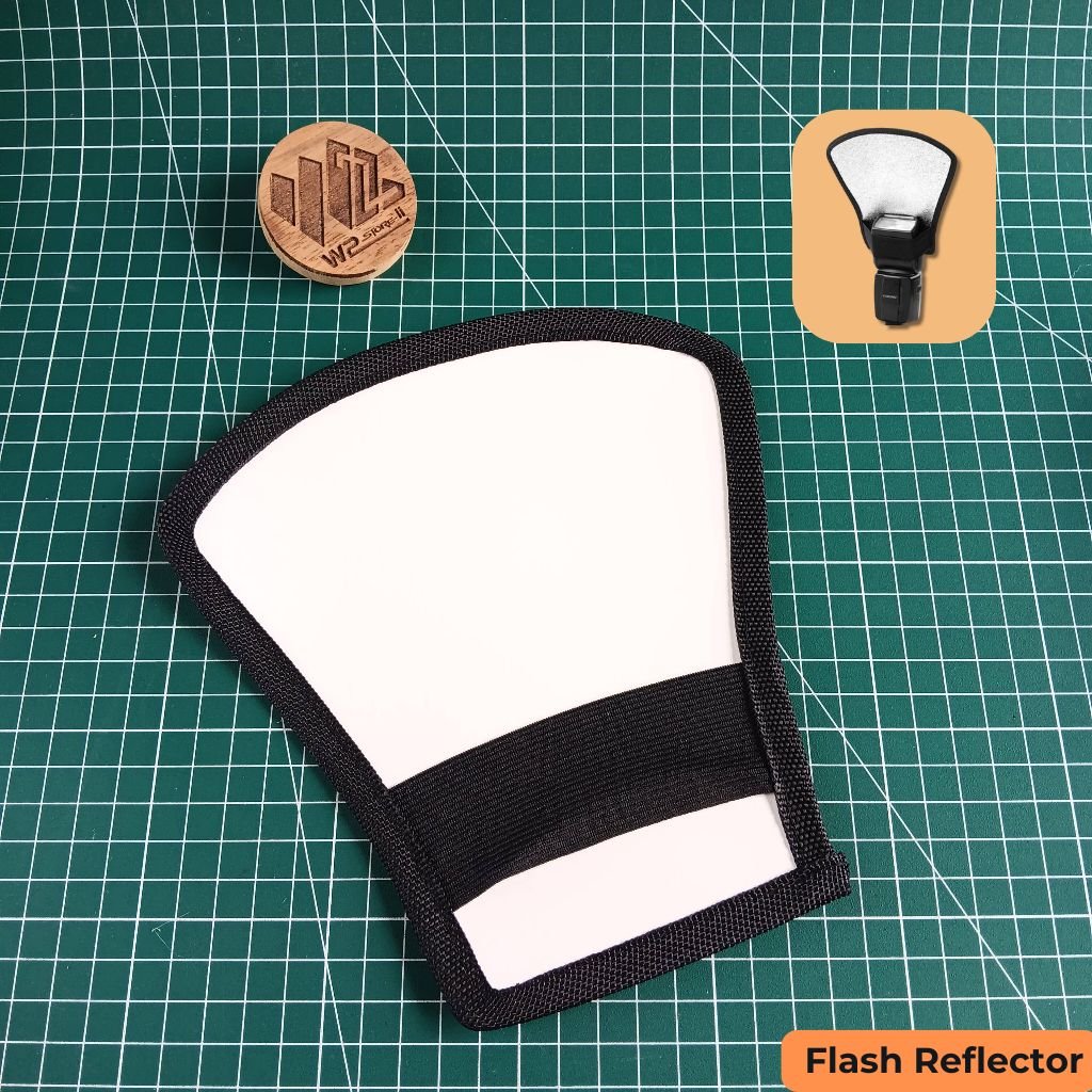 External Flash Reflector & Diffuser Silver & White 2 in 1 Camera Flash