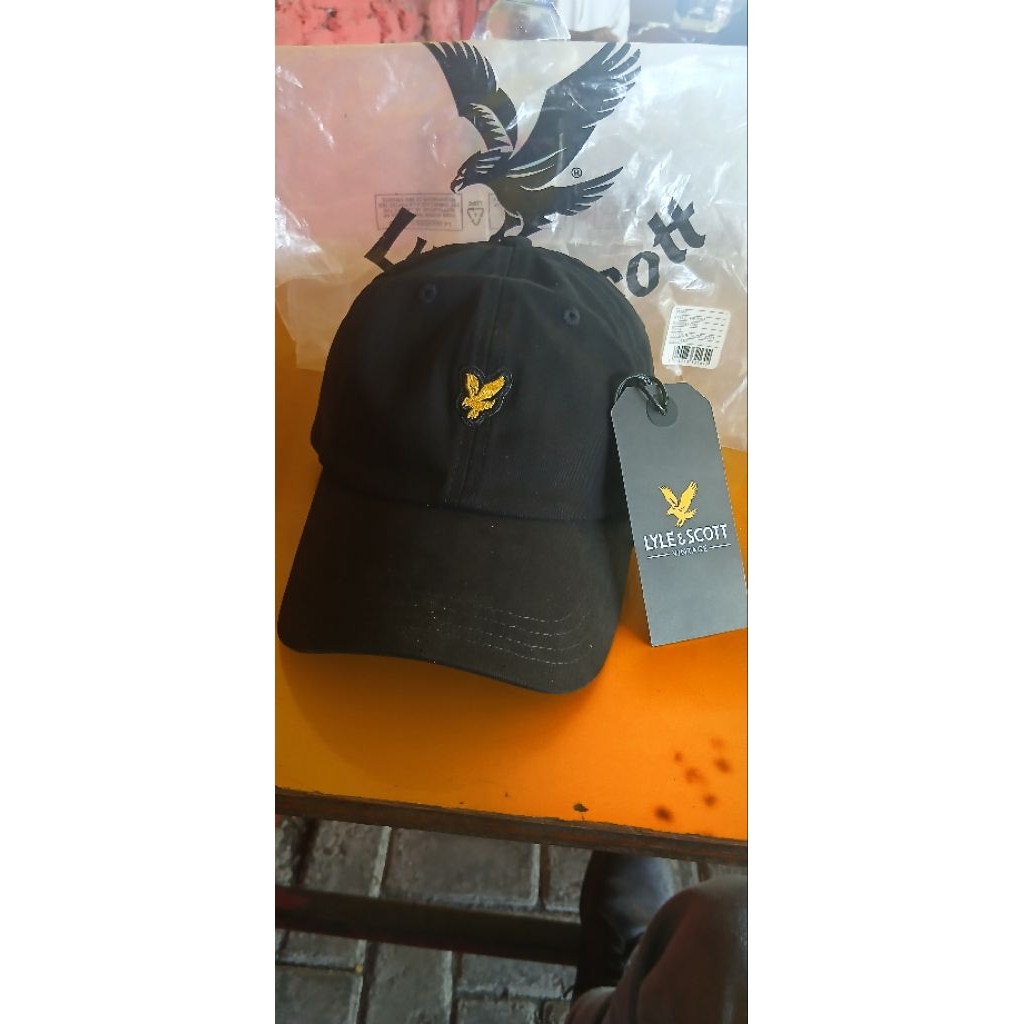 Lyle and Scott Caps