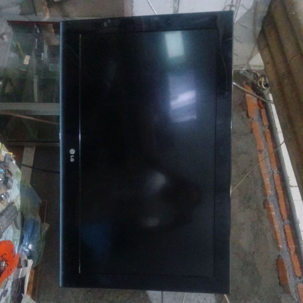 tv LG 32inch second normal