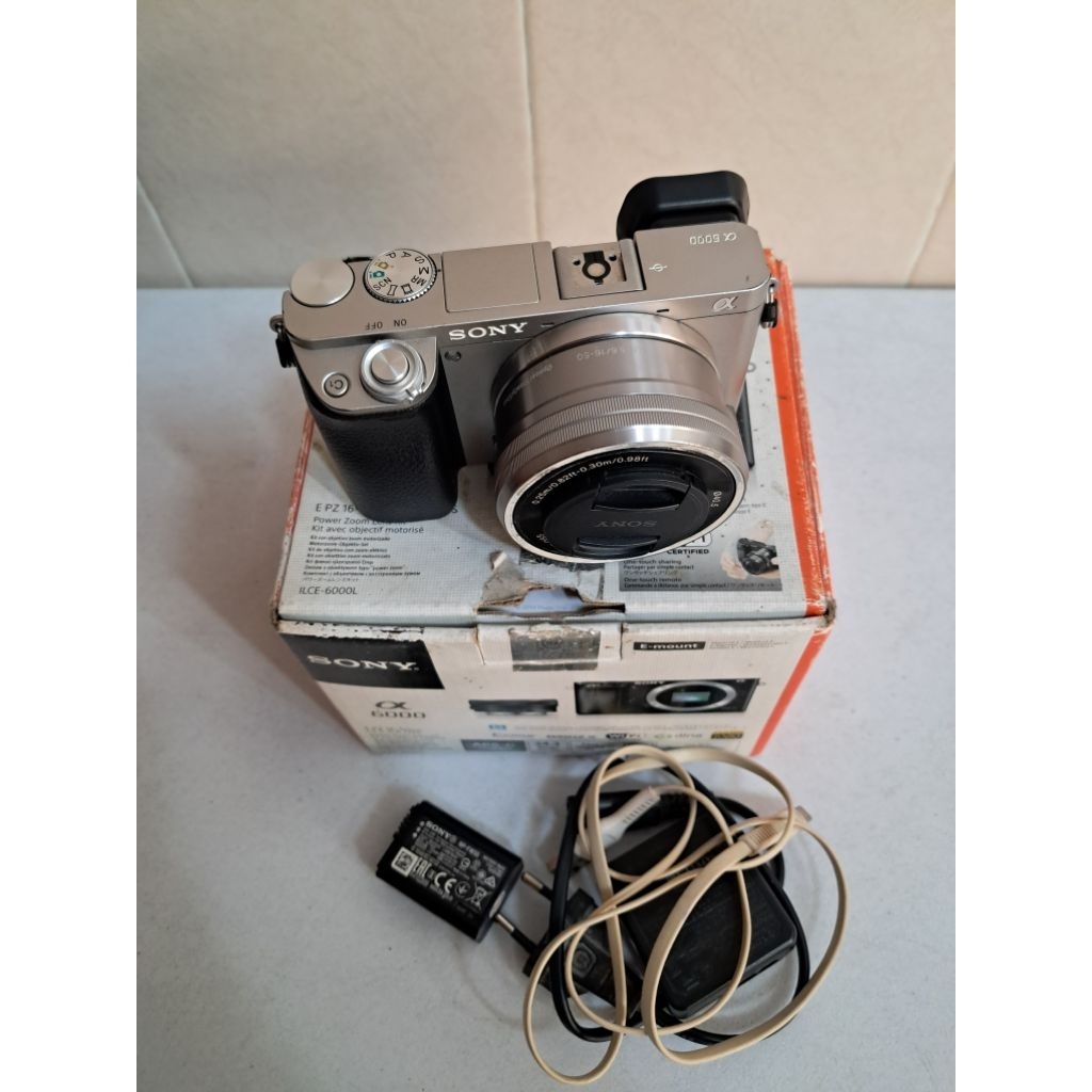 SONY A6000 SILVER KIT 16-50MM OSS SECOND BEKAS APSC