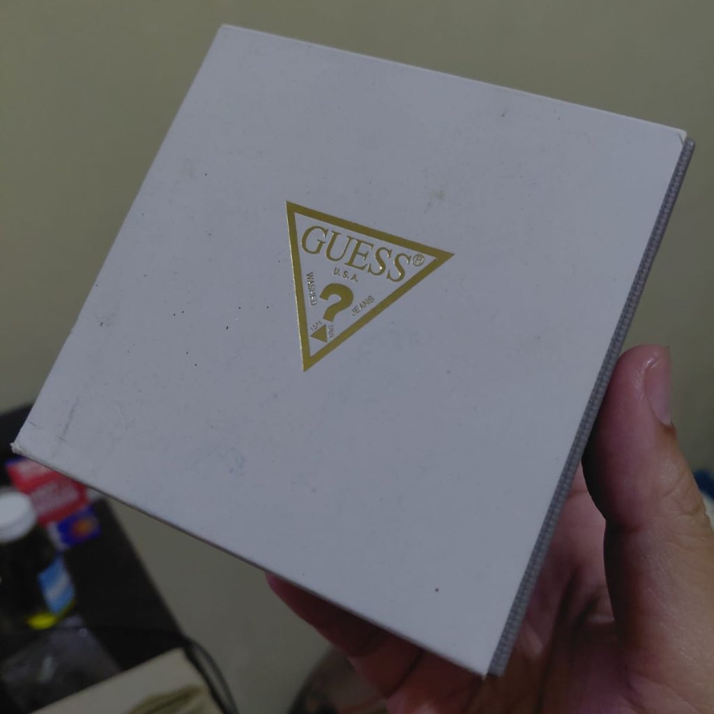 Kotak Jam Tangan GUESS Original (GW0468L3)