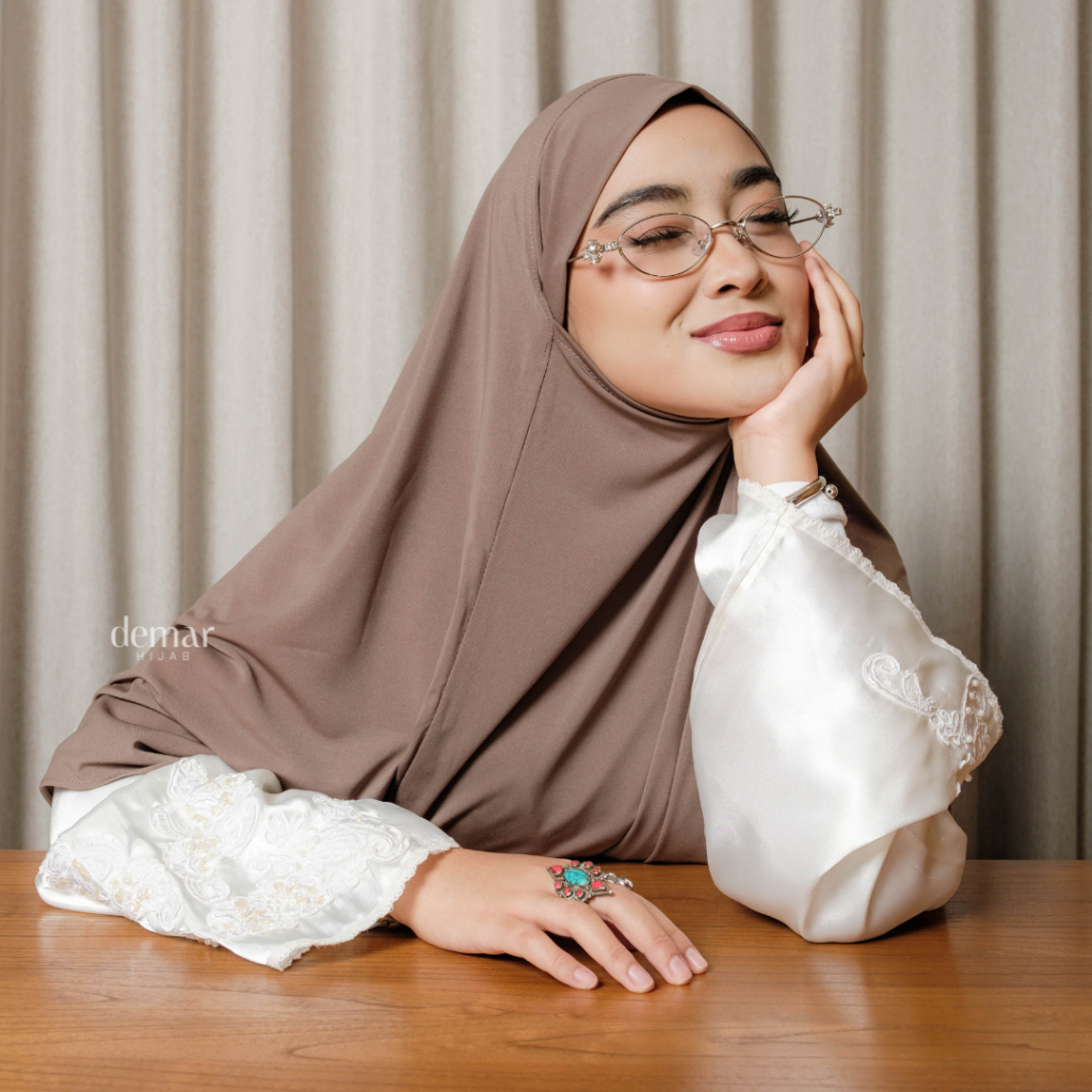 Demar Hijab - Aisha (French Khimar Syari Instan Jersey Super Premium)