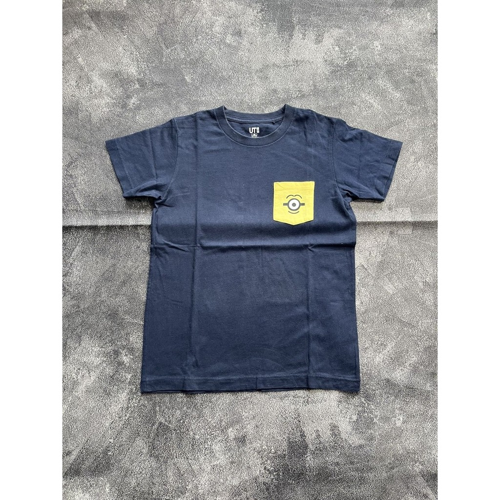Tshirt Uniqlo UT x Minions Despicable Me Kaos Navy ukuran 150 Kids