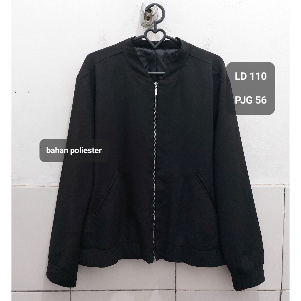 Jaket bomber hitam polos