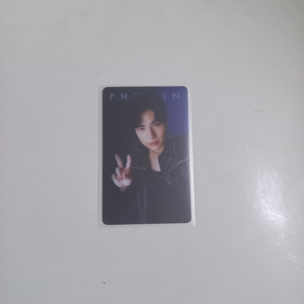 phuwin shining selfie zoom photocard