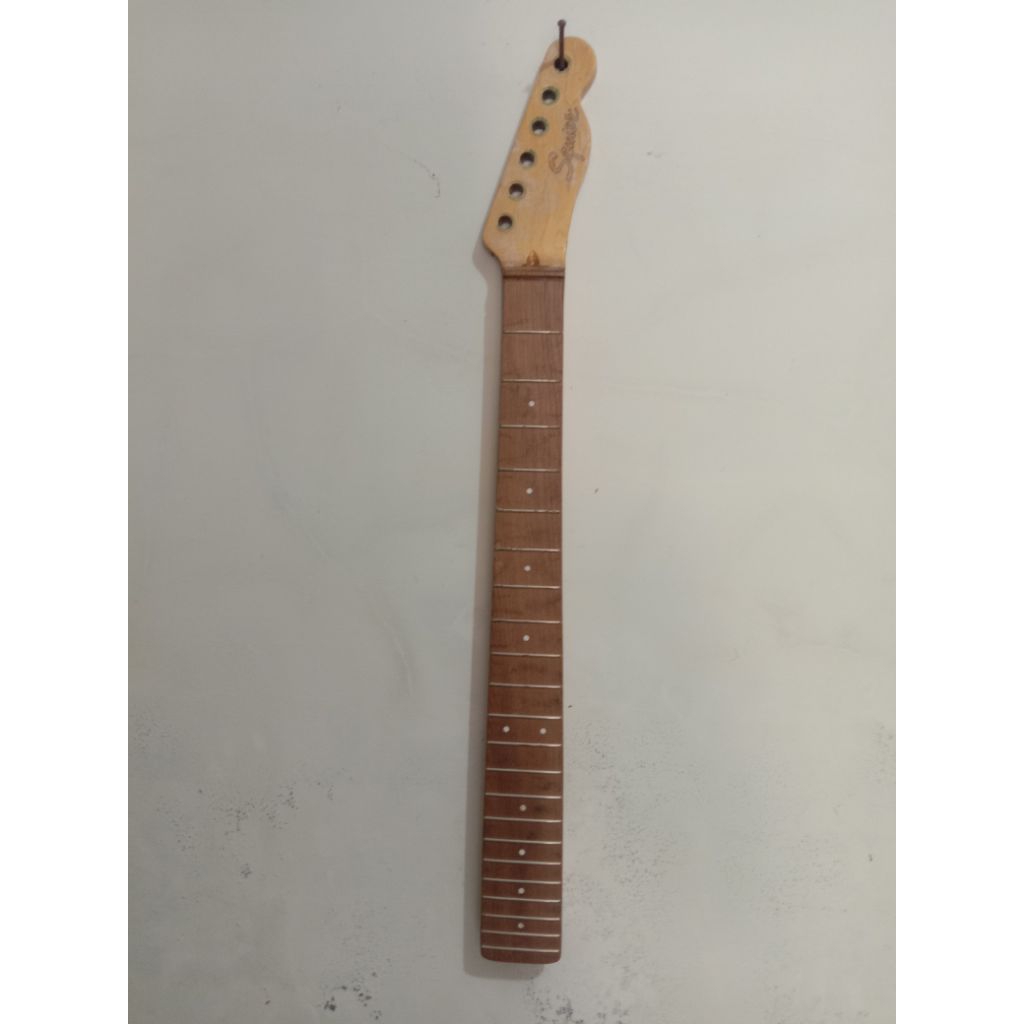 neck gitar squier