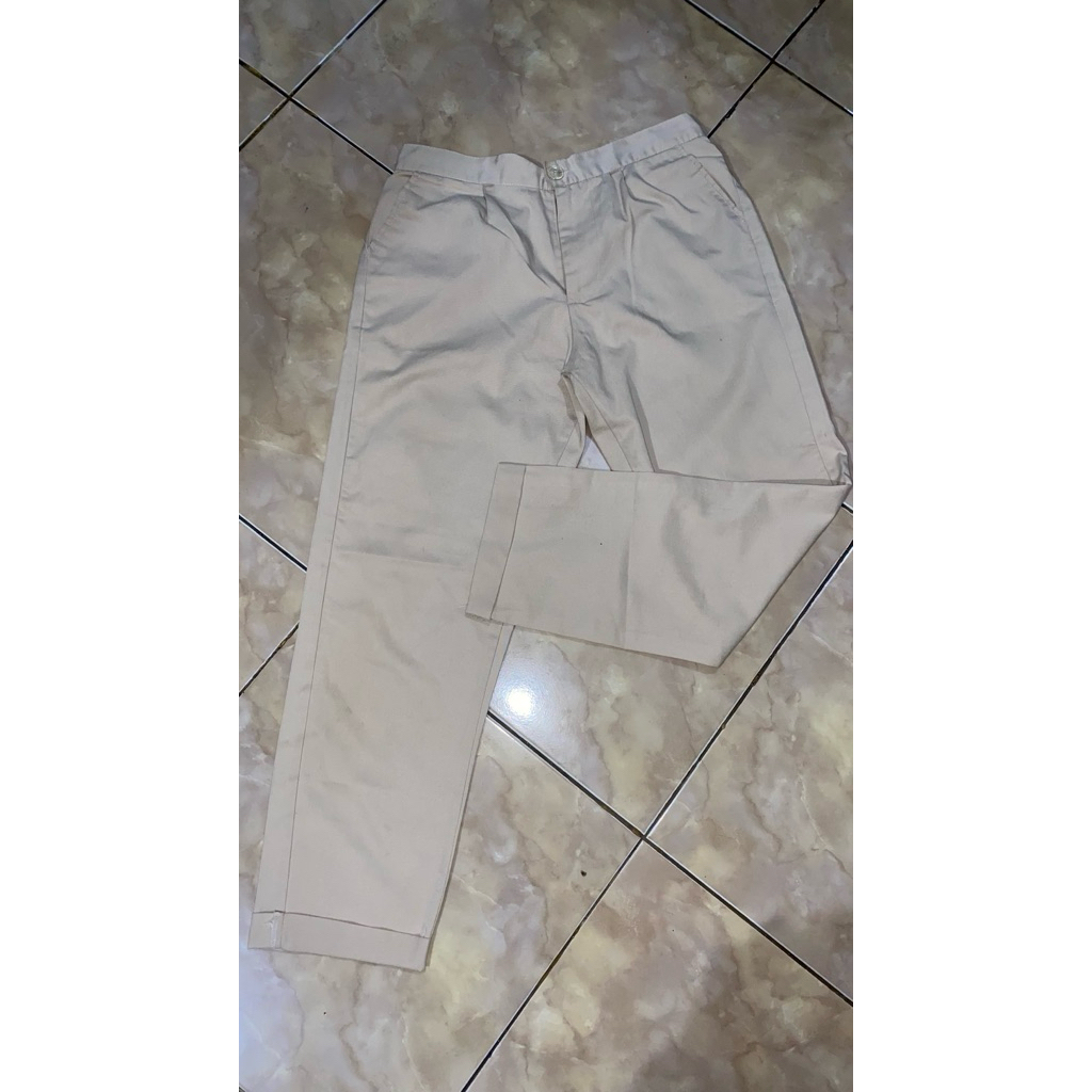 PRELOVED Celana Chino Cream