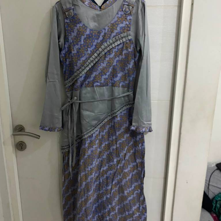 Gamis wanita abu-abu motif bunga lengan panjang dress muslim wanita